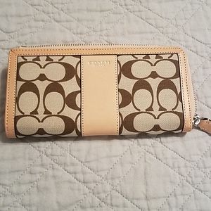 NWOT Coach wallet💝